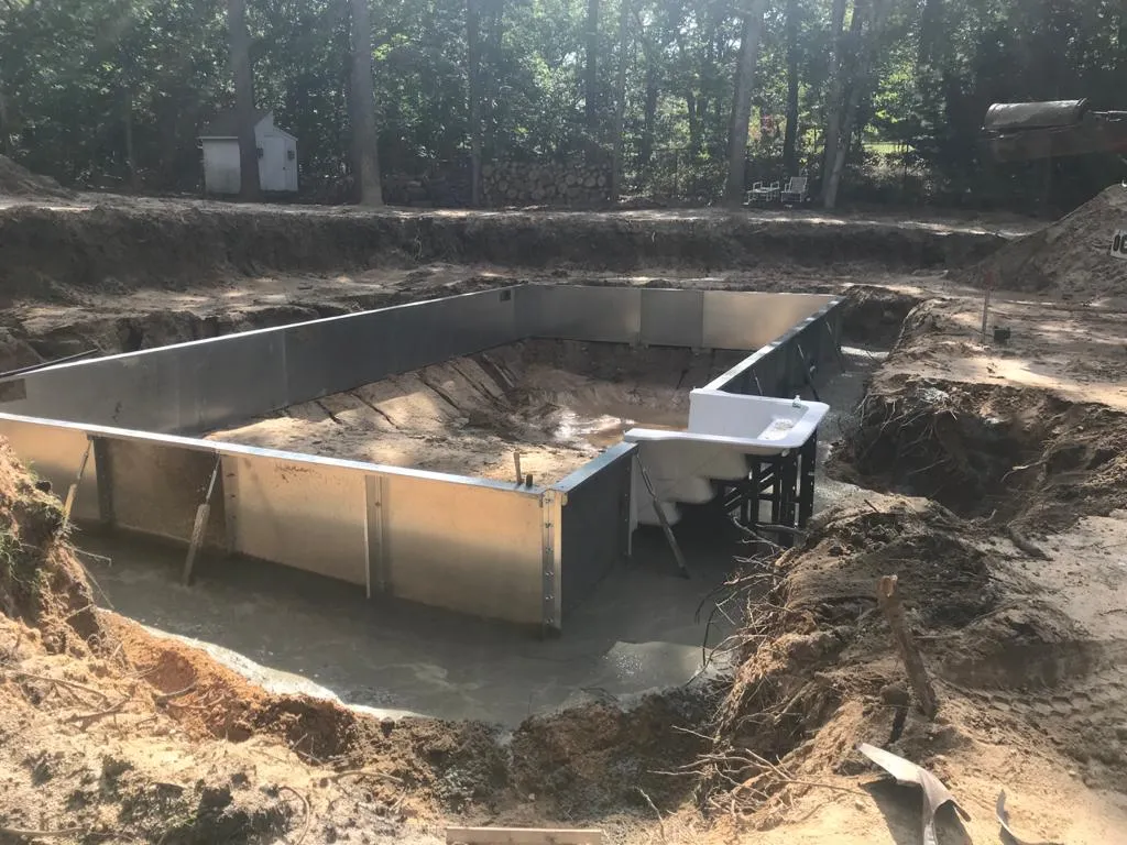 Vinyl Pool Construction