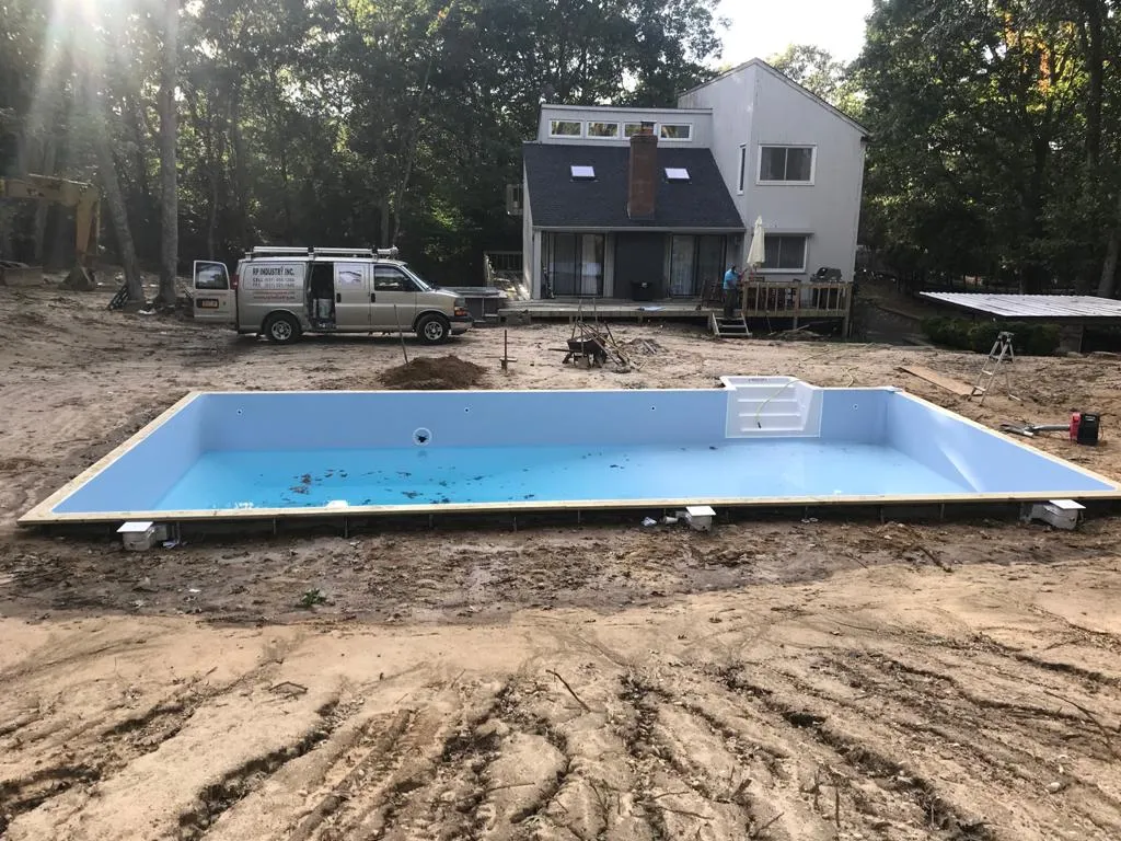 Vinyl Pool Construction